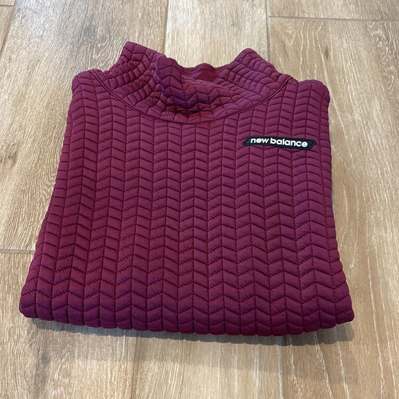 NB High Neck Top SMALL - Picture 8 of 8